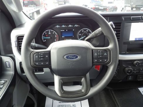 Used 2024 Ford F550 2WD Crew Cab Super Duty image 20