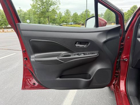 Used 2020 Nissan Versa SV FWD image 10