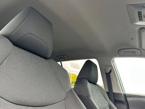 Used 2023 Toyota RAV4 XLE image 17