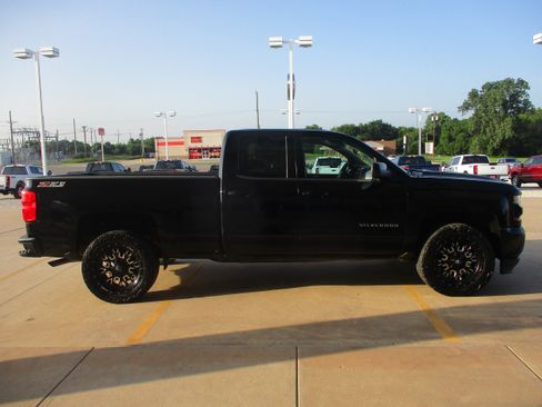 Used 2017 Chevrolet Silverado 1500 LT w/ All Star Edition AWD/4WD image 10