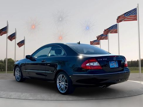 Used 2008 Mercedes-Benz CLK 350 Coupe image 5