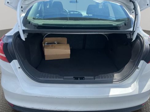 Used 2015 Ford Focus SE FWD image 36