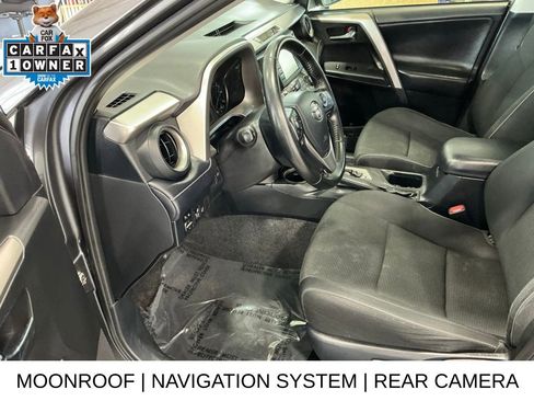 Used 2018 Toyota RAV4 XLE image 3