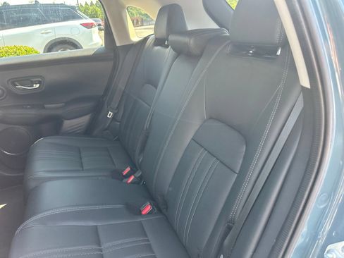 Used 2025 Honda HR-V EX-L image 8