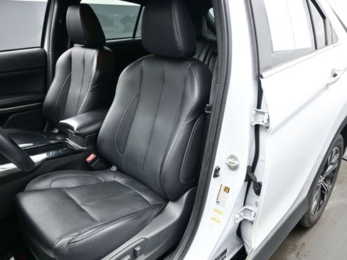 Used 2022 Mitsubishi Eclipse Cross SEL AWD/4WD image 11