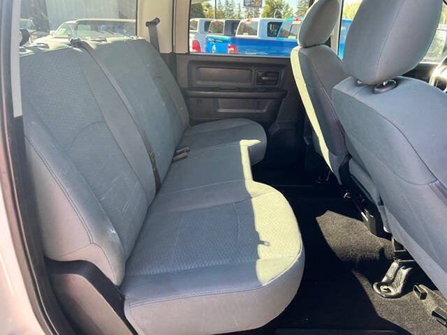 Used 2016 RAM 3500 Tradesman w/ Chrome Appearance Group AWD/4WD image 17