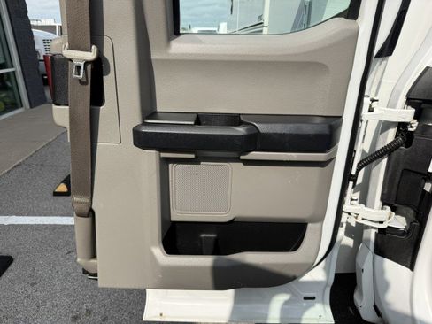 Used 2017 Ford F350 XL w/ Trailer Tow Package image 23