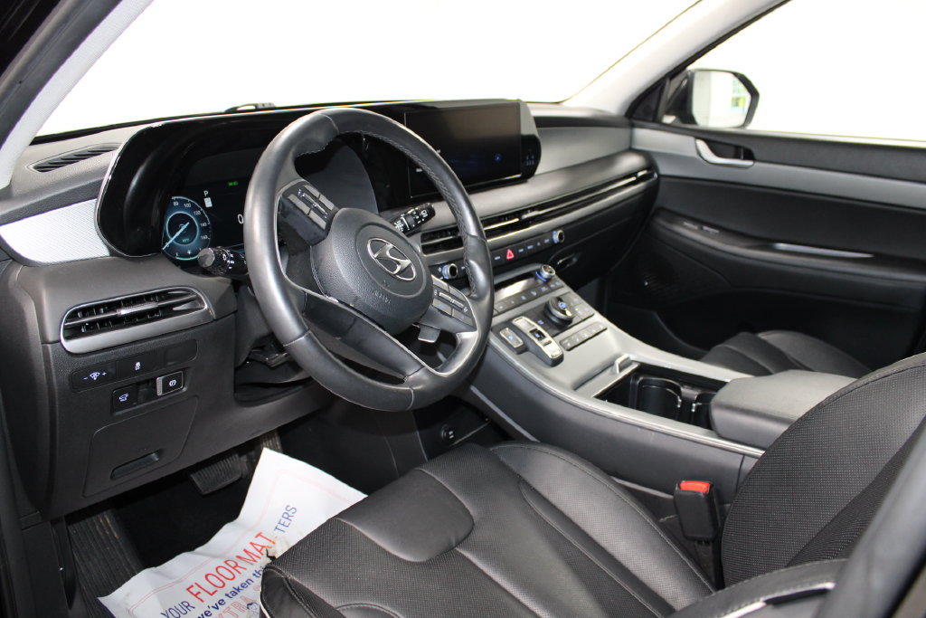 Used 2024 Hyundai Palisade SEL w/ Premium Package FWD image 14