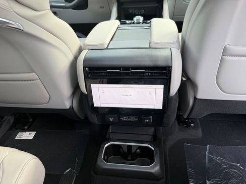 New 2026 Jeep Grand Wagoneer Summit AWD/4WD image 38