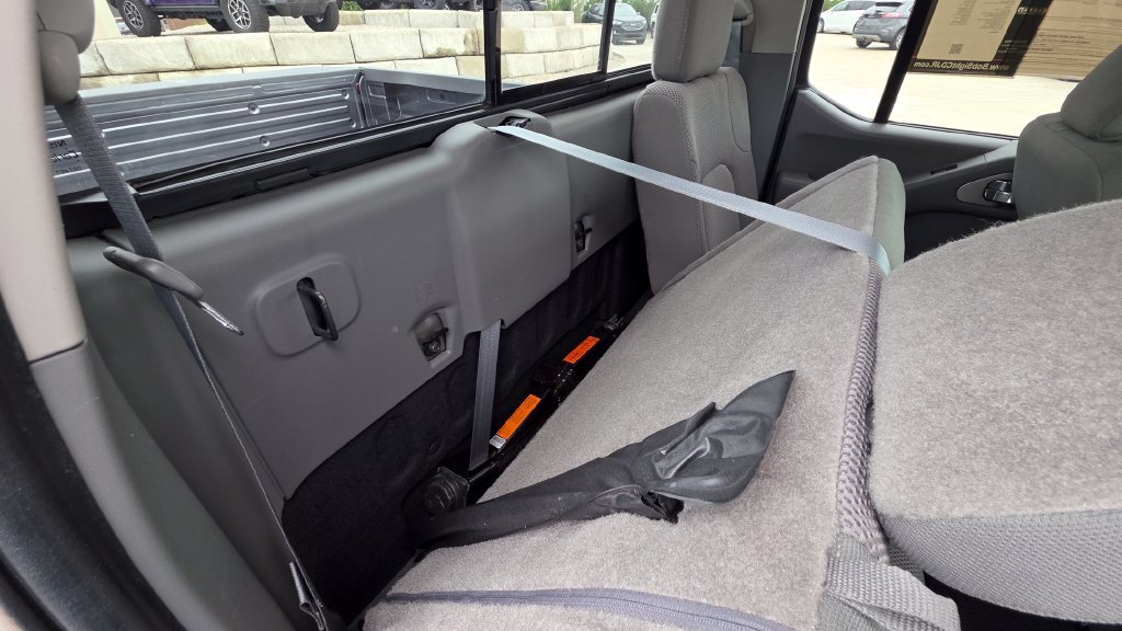 Used 2021 Nissan Frontier SV AWD/4WD image 16