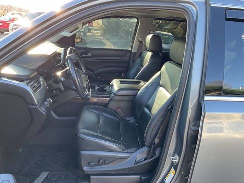 Used 2020 Chevrolet Suburban LT image 17