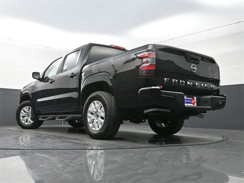 Used 2023 Nissan Frontier SV w/ Technology Package image 27