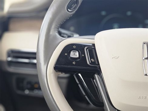 Used 2023 Lincoln Corsair Reserve w/ Equipment Group 201A image 23