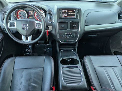 Certified 2017 Dodge Grand Caravan GT image 12