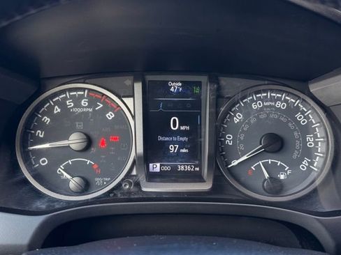 Used 2021 Toyota Tacoma TRD Sport image 27