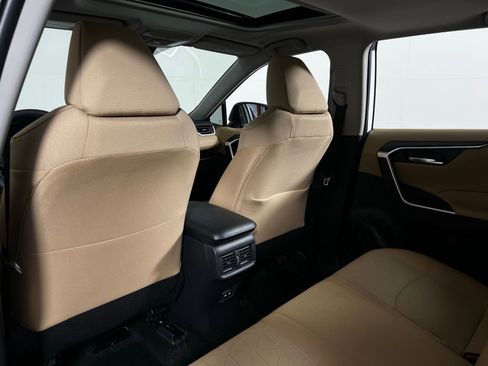 New 2025 Toyota RAV4 XLE image 19