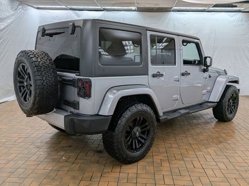 Used 2015 Jeep Wrangler Unlimited Sahara w/ Dual Top Group image 7