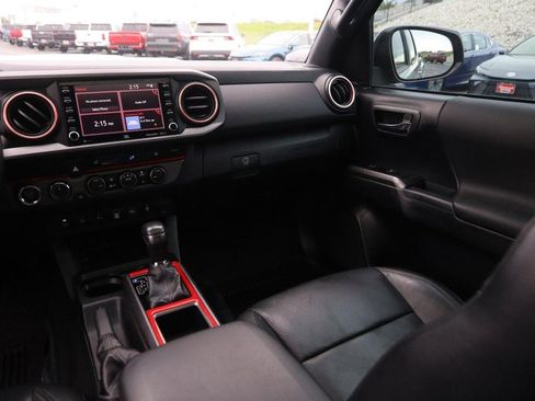Used 2021 Toyota Tacoma TRD Sport w/ TRD Premium Sport Package AWD/4WD image 26