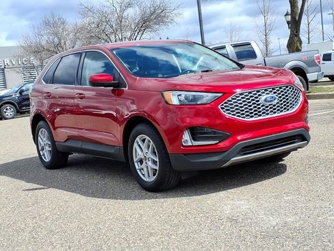 Used 2024 Ford Edge SEL w/ Convenience Package image 7