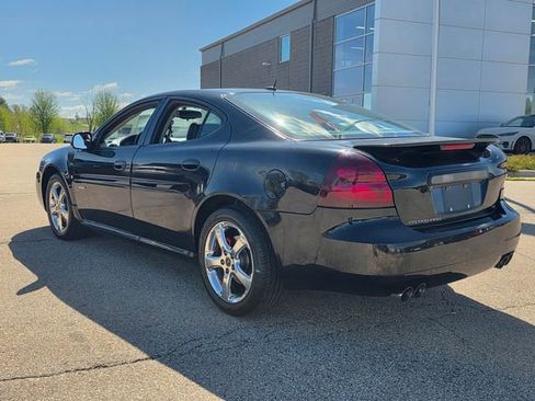Used 2007 Pontiac Grand Prix GXP w/ Sun And Sound Package FWD image 4