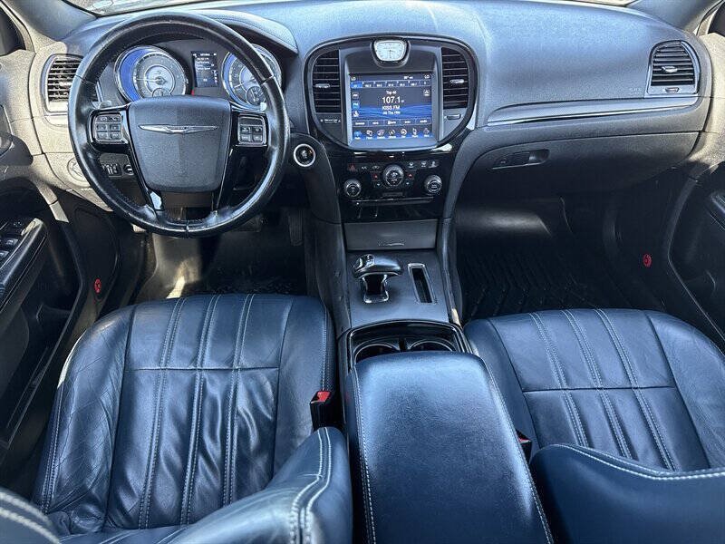 Used 2014 Chrysler 300 S RWD image 24