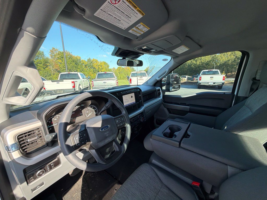 Used 2023 Ford F250 XL w/ STX Appearance Package AWD/4WD image 12
