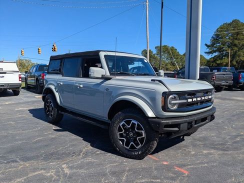 Certified 2022 Ford Bronco Outer Banks image 2