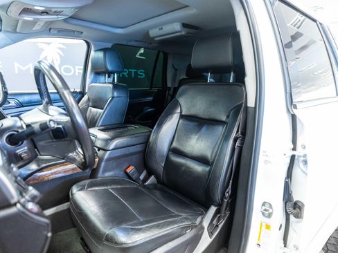 Used 2016 Chevrolet Tahoe LT w/ Luxury Package RWD image 11