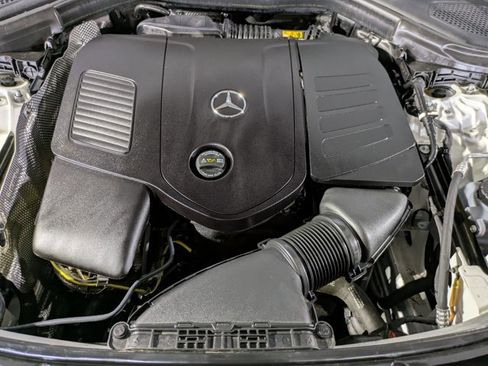 Certified 2025 Mercedes-Benz GLC 300 4MATIC image 25