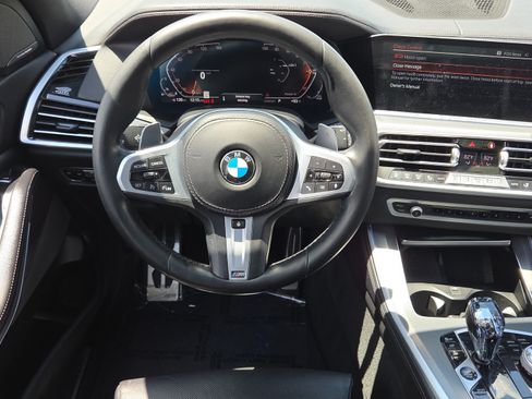 Used 2021 BMW X5 sDrive40i w/ M Sport Package RWD image 12