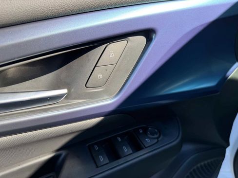 New 2026 Chevrolet Equinox EV LT image 25