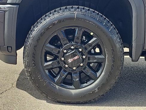 New 2026 GMC Sierra 3500 AT4 w/ AT4 Premium Plus Package AWD/4WD image 19