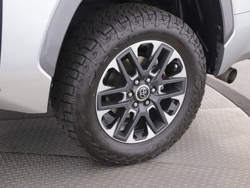 Used 2023 Toyota Tundra Limited AWD/4WD image 14