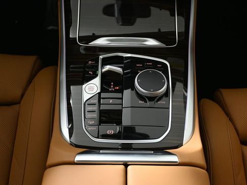 New 2026 BMW X5 xDrive40i w/ M Sport Package image 23