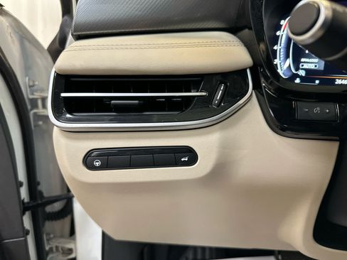 Used 2023 INFINITI QX60 Luxe w/ Performance Audio Package AWD/4WD image 23