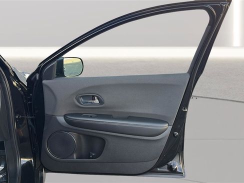 Used 2022 Honda HR-V LX image 16