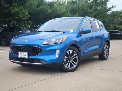 Used 2020 Ford Escape SEL FWD image 2