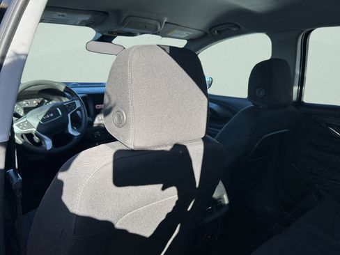 Used 2024 GMC Terrain SLE image 16