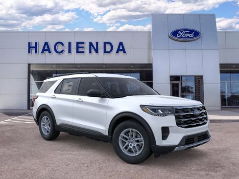 New 2026 Ford Explorer Active RWD image 7