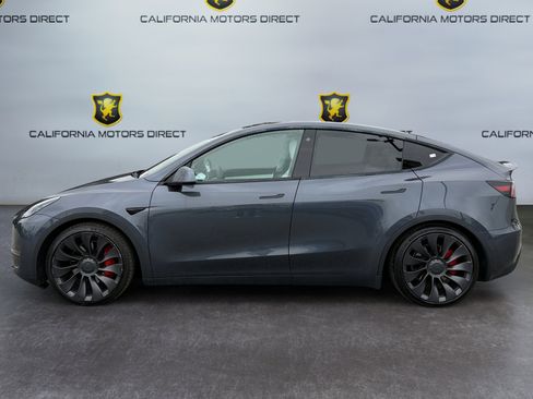 Used 2022 Tesla Model Y Performance AWD/4WD image 2