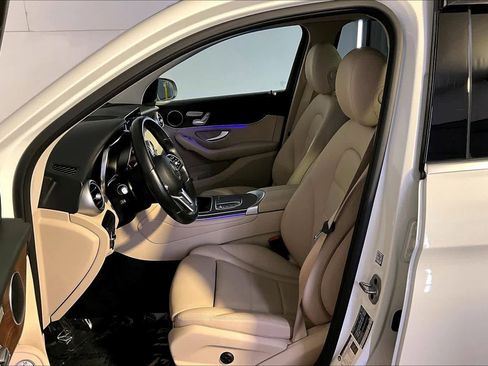Used 2022 Mercedes-Benz GLC 300 4MATIC image 9