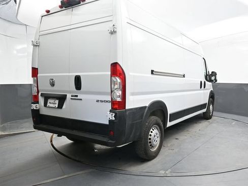 Used 2024 RAM ProMaster 2500 w/ Convenience Group FWD image 6