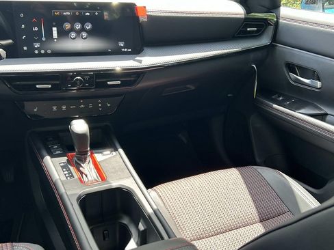New 2026 Nissan Kicks SR w/ Cold Weather Package AWD/4WD image 23