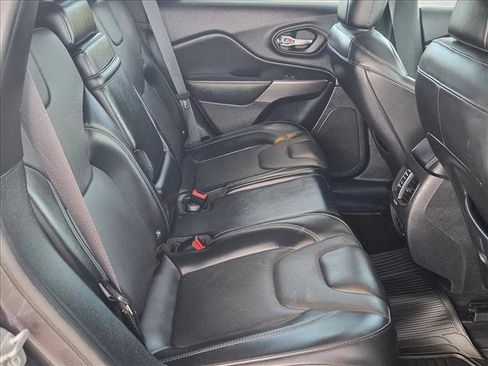 Used 2019 Jeep Cherokee Limited AWD/4WD image 20