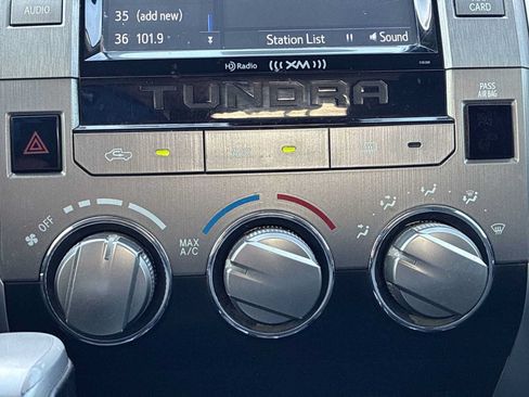 Used 2018 Toyota Tundra SR5 AWD/4WD image 17