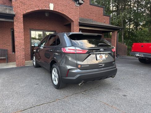 Used 2020 Ford Edge SE image 14