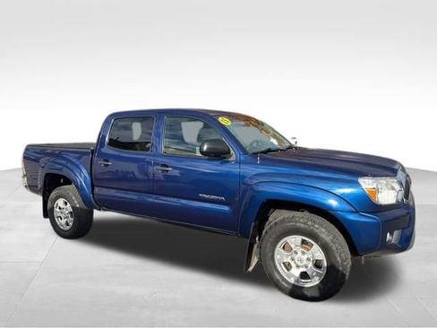 Used 2015 Toyota Tacoma 4x4 Double Cab image 3