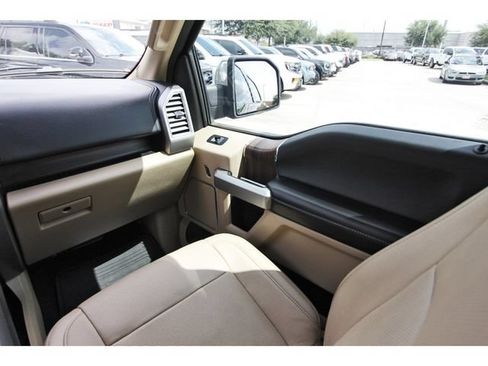 Used 2016 Ford F150 Lariat AWD/4WD image 8