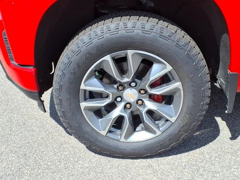 Used 2021 Chevrolet Silverado 1500 RST w/ Convenience Package II AWD/4WD image 14