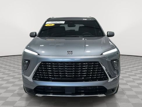 Used 2025 Buick Enclave Avenir w/ Super Cruise Package image 5